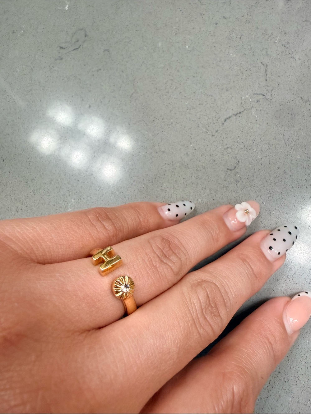 women’s coach Ring 7